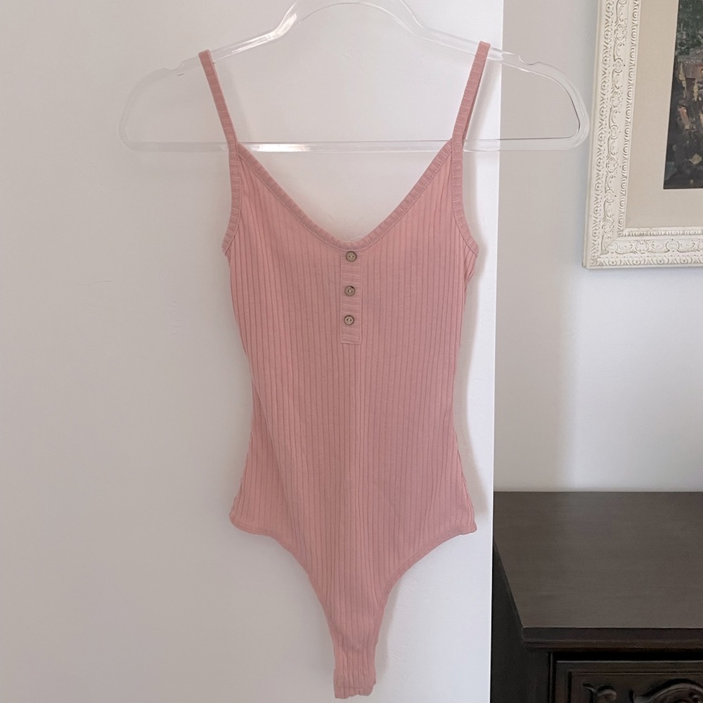 Rue 21 peach ribbed bodysuit tank spaghetti strap small NWOT